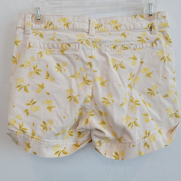 SO Lemon Print Low Rise Midi Shorts Size 5 - Picture 5 of 15